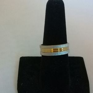 Silver with gold stripe ring in size 8